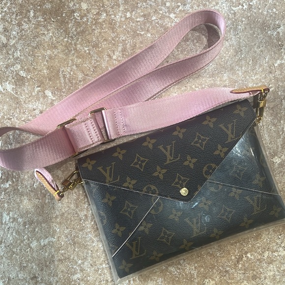 LV envelope clutch or crossbody!!! - Picture 11 of 12